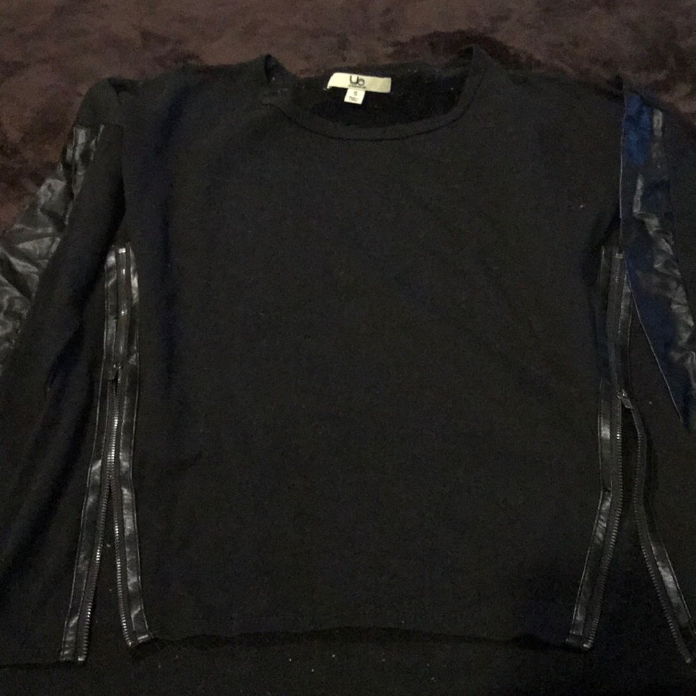 Black leather trim and zipper Shirt S